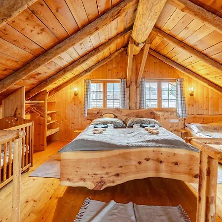 Vakantiehuis Naturstammhaus Almhuette *